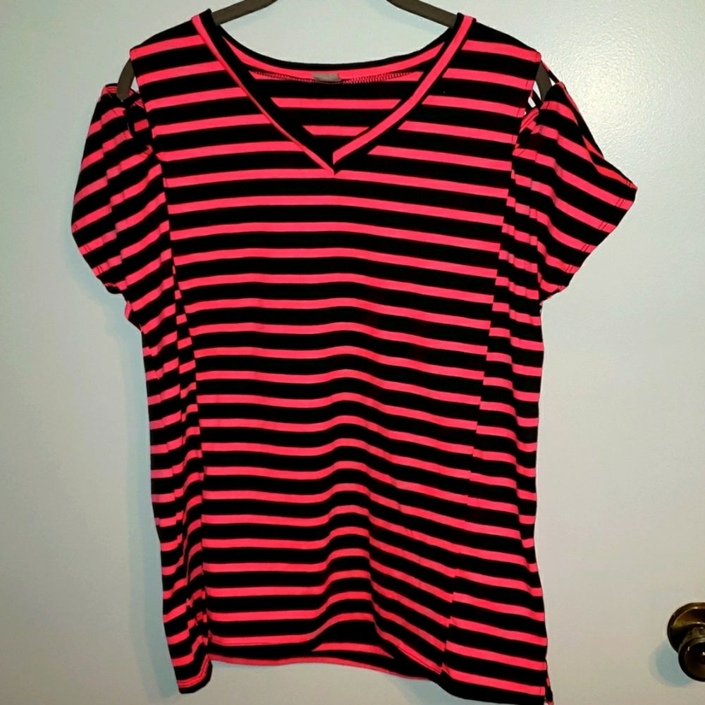 Sew in Love cold shoulder tee